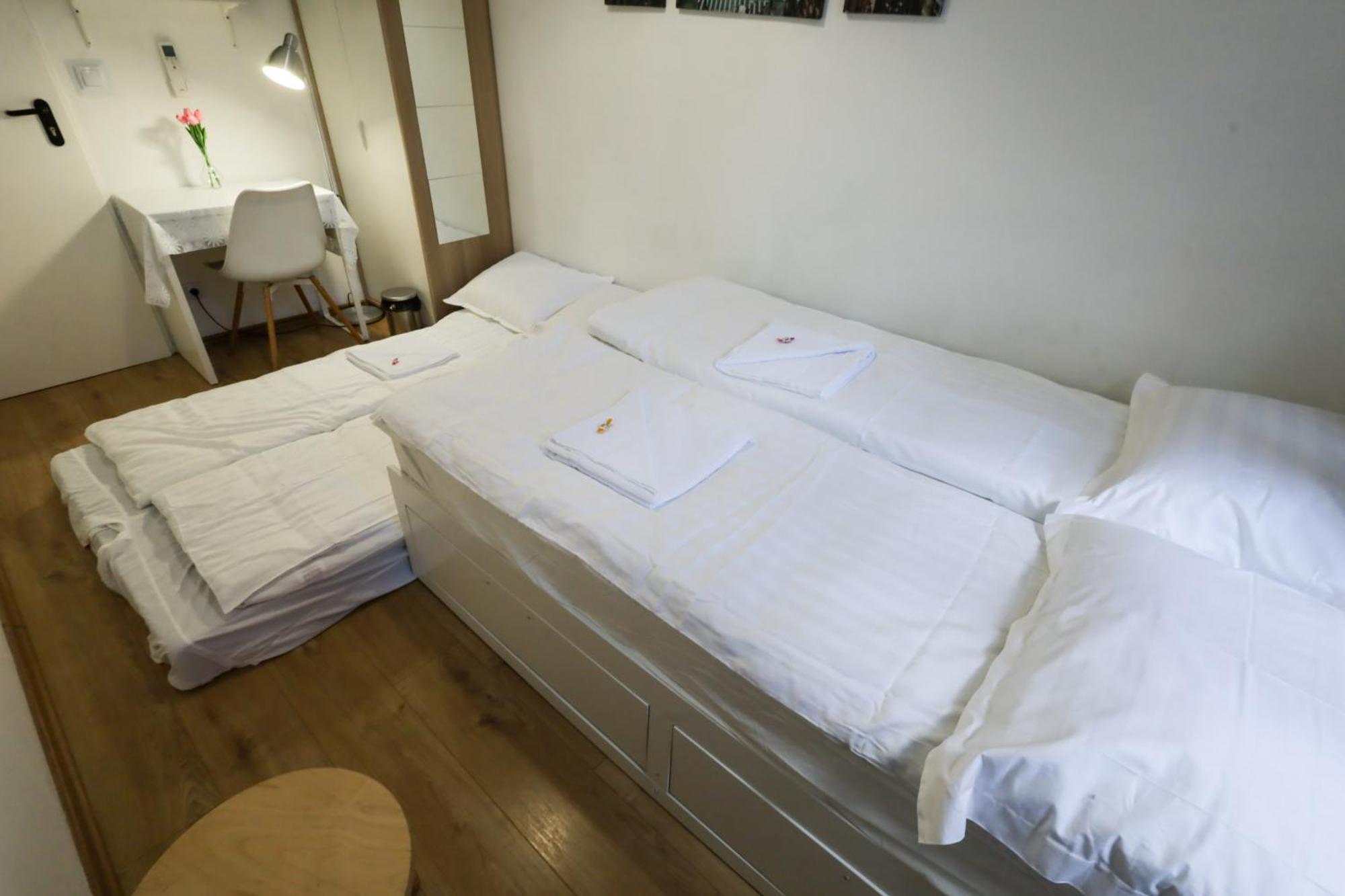 Pest-Port Apartment 4 Rooms For 16 Person 부다페스트 외부 사진