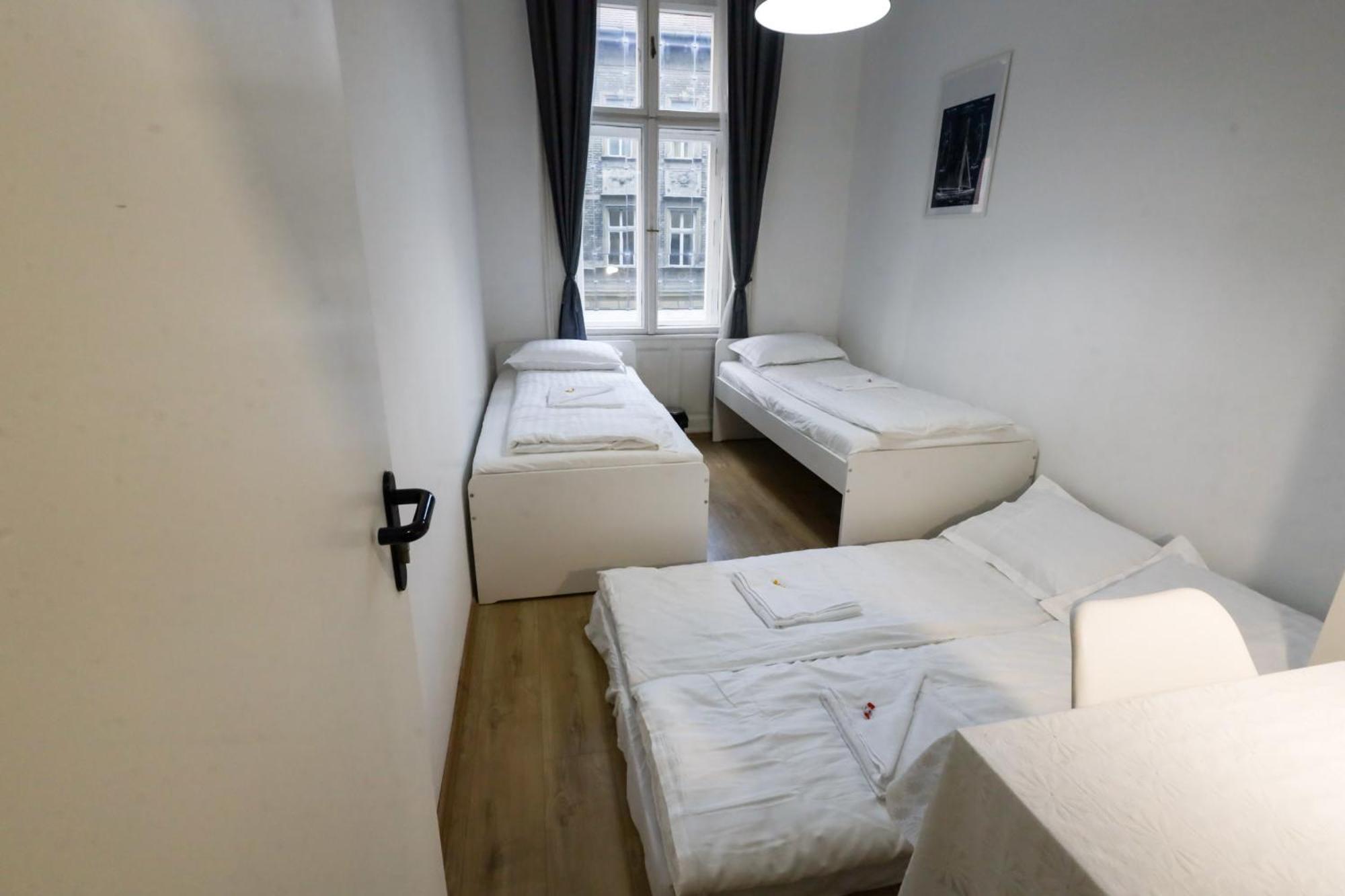 Pest-Port Apartment 4 Rooms For 16 Person 부다페스트 외부 사진